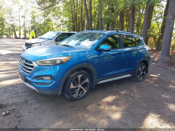 KM8J33A2XHU460117 2017 HYUNDAI TUCSON - Image 2