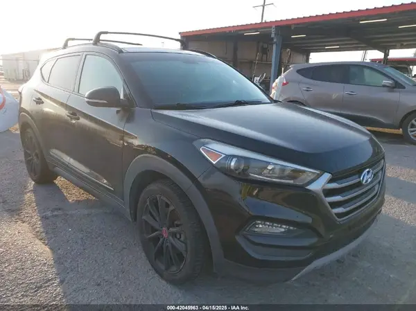 KM8J33A2XHU462806 2017 HYUNDAI TUCSON - Image 1