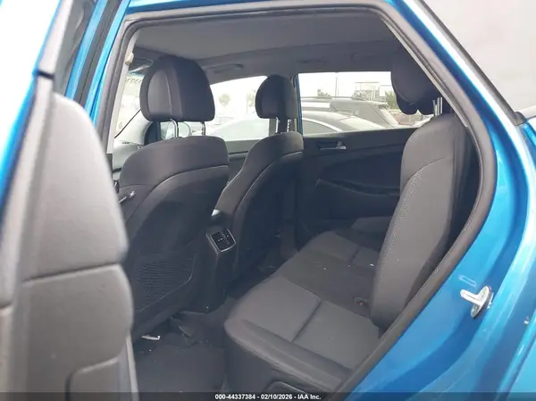 KM8J33A2XHU465611 2017 HYUNDAI TUCSON - Image 8