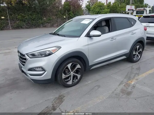 KM8J33A2XHU468010 2017 HYUNDAI TUCSON - Image 2