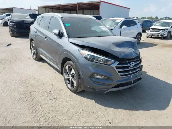 KM8J33A2XHU472591 2017 HYUNDAI TUCSON - Image 1