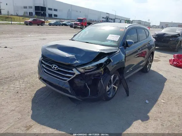 KM8J33A2XHU472591 2017 HYUNDAI TUCSON - Image 2