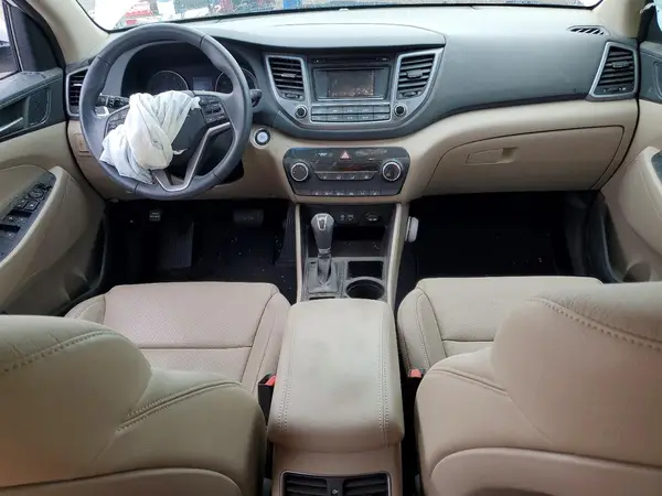 KM8J33A2XHU486751 2017 HYUNDAI TUCSON - Image 8