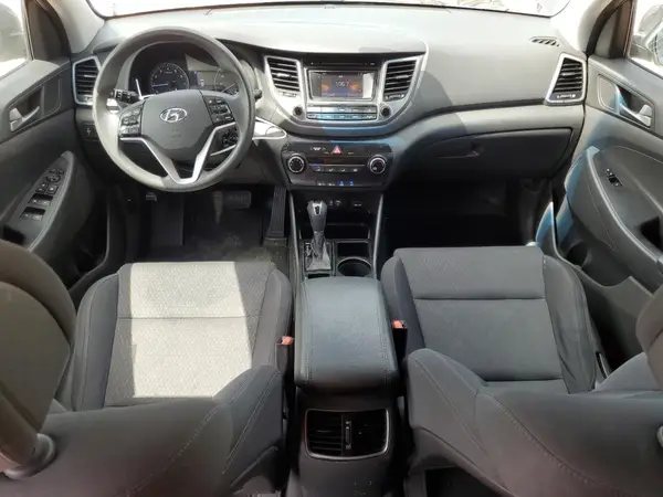 KM8J33A2XHU486877 2017 HYUNDAI TUCSON - Image 8