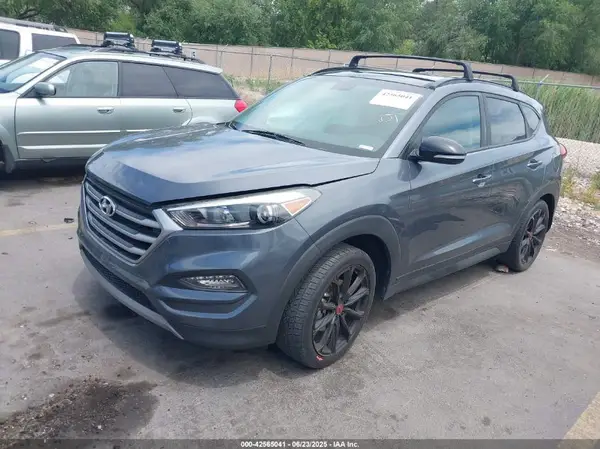 KM8J33A2XHU491724 2017 HYUNDAI TUCSON - Image 2