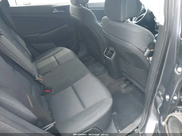 KM8J33A2XHU491724 2017 HYUNDAI TUCSON - Image 8