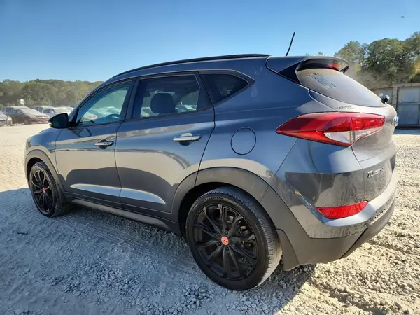 KM8J33A2XHU504553 2017 HYUNDAI TUCSON - Image 2