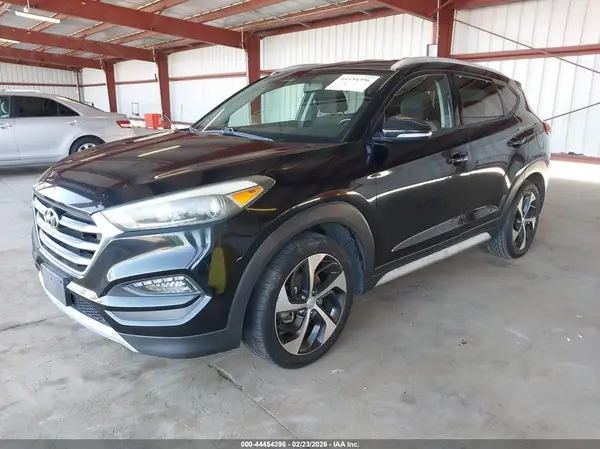KM8J33A2XHU514712 2017 HYUNDAI TUCSON - Image 2