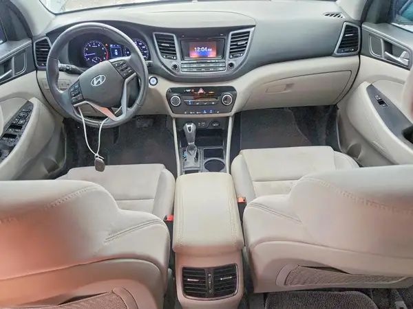 KM8J33A2XHU521174 2017 HYUNDAI TUCSON - Image 8