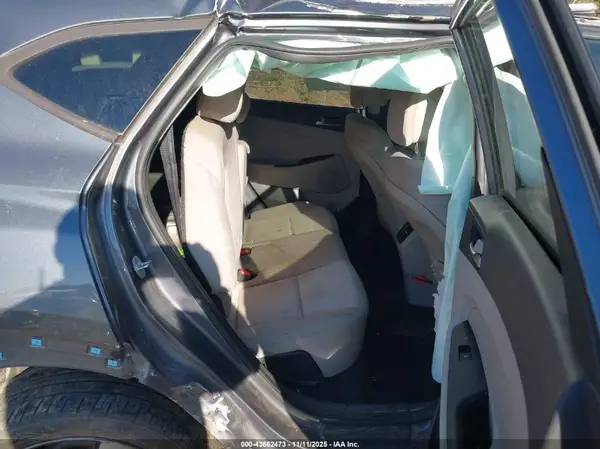 KM8J33A2XHU525595 2017 HYUNDAI TUCSON - Image 8
