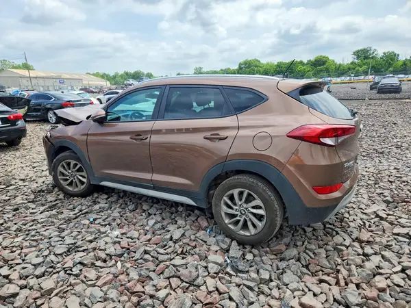 KM8J33A2XHU529369 2017 HYUNDAI TUCSON - Image 2