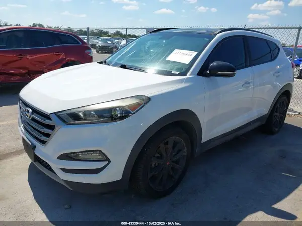KM8J33A2XHU548973 2017 HYUNDAI TUCSON - Image 2