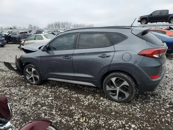 KM8J33A2XHU551663 2017 HYUNDAI TUCSON - Image 2