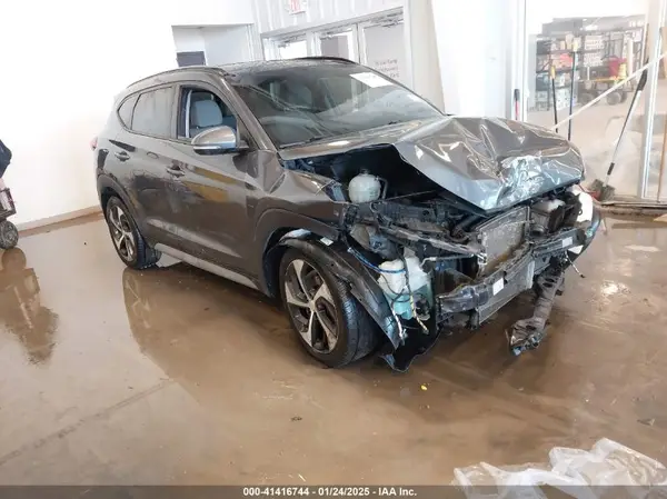 KM8J33A2XHU552067 2017 HYUNDAI TUCSON - Image 1