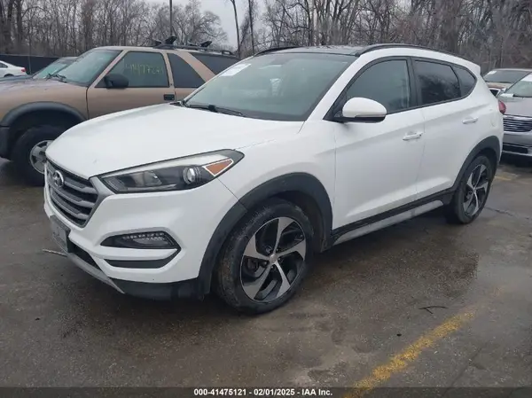 KM8J33A2XHU558578 2017 HYUNDAI TUCSON - Image 2