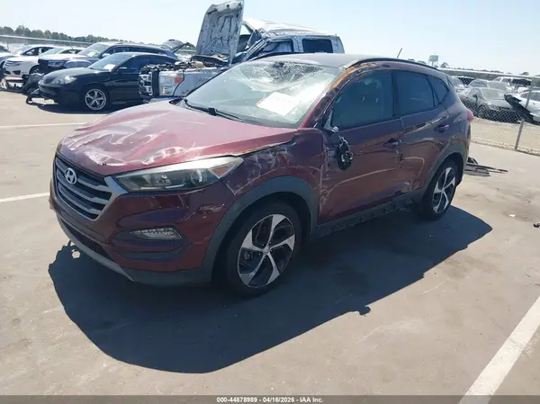 KM8J33A2XHU561514 2017 HYUNDAI TUCSON - Image 2