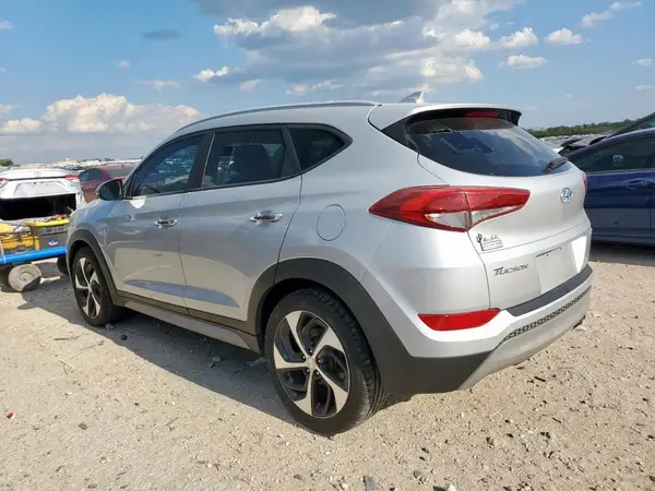KM8J33A2XHU564445 2017 HYUNDAI TUCSON - Image 2