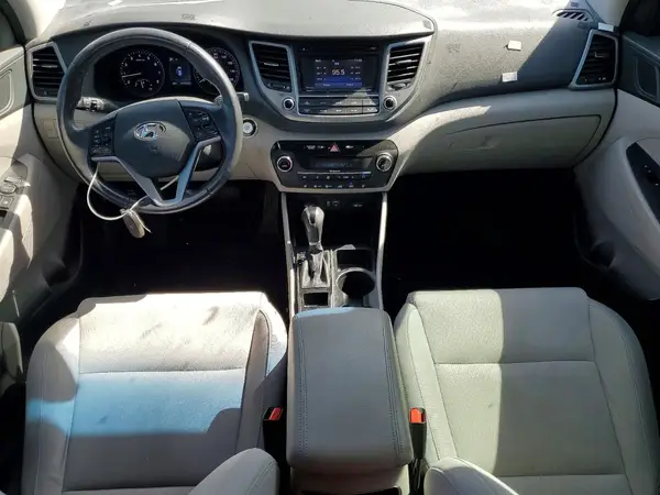 KM8J33A2XHU569452 2017 HYUNDAI TUCSON - Image 8