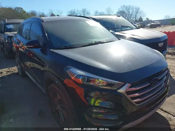 KM8J33A2XHU573758 2017 HYUNDAI TUCSON - Image 1