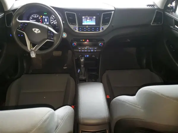 KM8J33A2XHU575347 2017 HYUNDAI TUCSON - Image 8