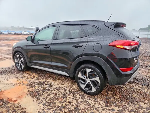 KM8J33A2XHU579964 2017 HYUNDAI TUCSON - Image 2