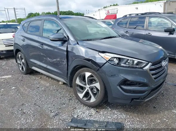 KM8J33A2XHU594397 2017 HYUNDAI TUCSON - Image 1