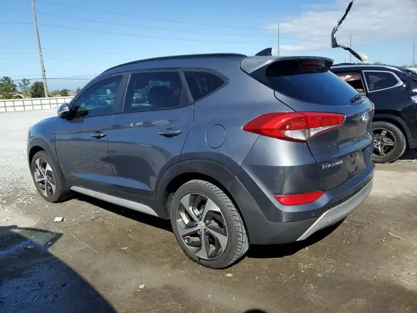 KM8J33A2XJU621250 2018 HYUNDAI TUCSON - Image 2