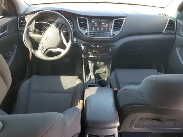 KM8J33A2XJU621250 2018 HYUNDAI TUCSON - Image 8