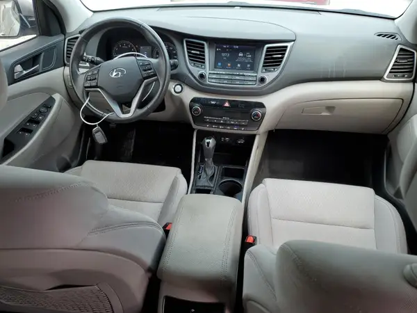 KM8J33A2XJU633947 2018 HYUNDAI TUCSON - Image 8