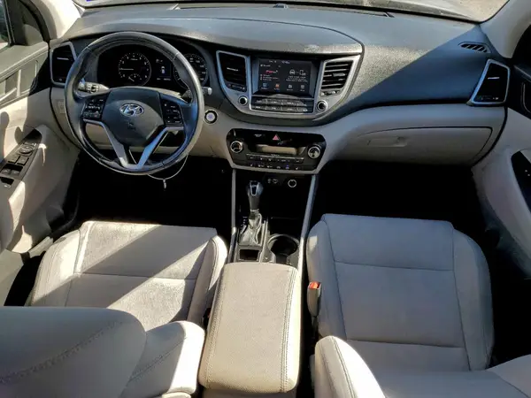 KM8J33A2XJU637352 2018 HYUNDAI TUCSON - Image 8