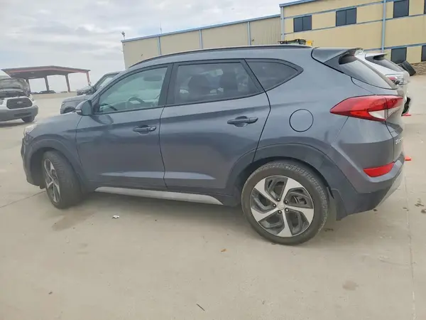 KM8J33A2XJU676118 2018 HYUNDAI TUCSON - Image 2