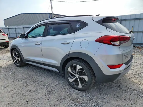 KM8J33A2XJU680265 2018 HYUNDAI TUCSON - Image 2