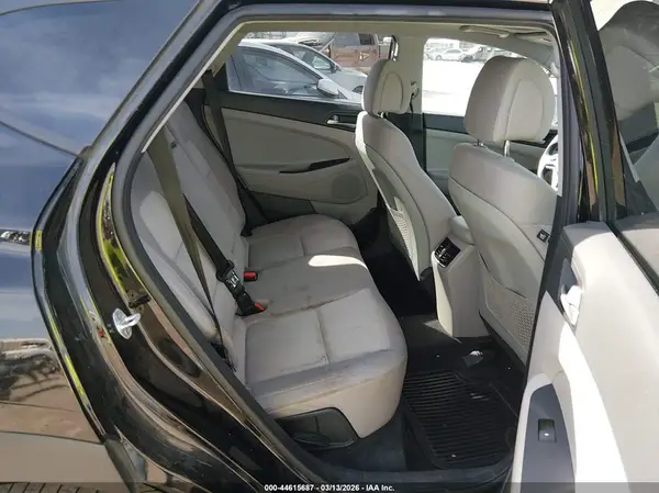KM8J33A2XJU708386 2018 HYUNDAI TUCSON - Image 8