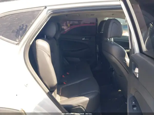 KM8J33A2XJU718884 2018 HYUNDAI TUCSON - Image 8