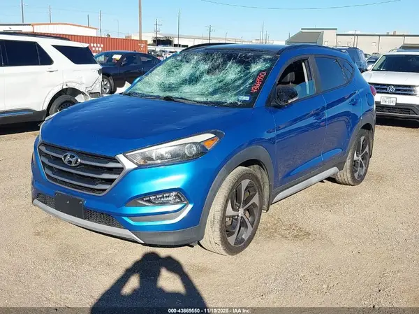 KM8J33A2XJU729805 2018 HYUNDAI TUCSON - Image 2