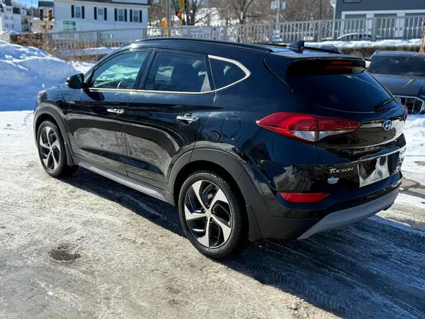 KM8J33A2XJU748158 2018 HYUNDAI TUCSON - Image 2