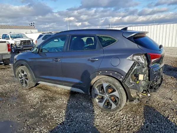 KM8J33A2XJU761668 2018 HYUNDAI TUCSON - Image 2