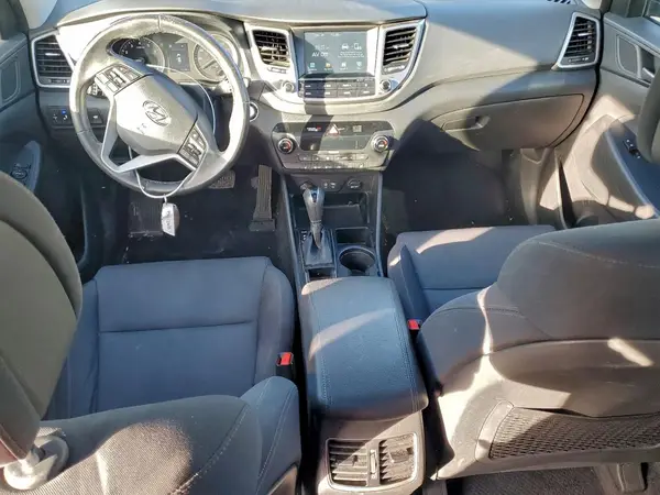 KM8J33A2XJU761668 2018 HYUNDAI TUCSON - Image 8