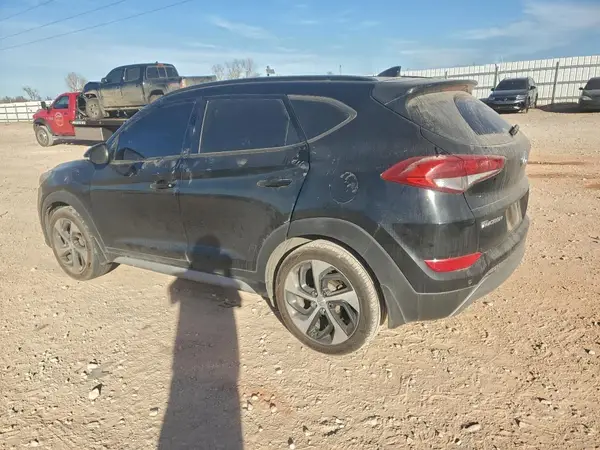KM8J33A2XJU764036 2018 HYUNDAI TUCSON - Image 2