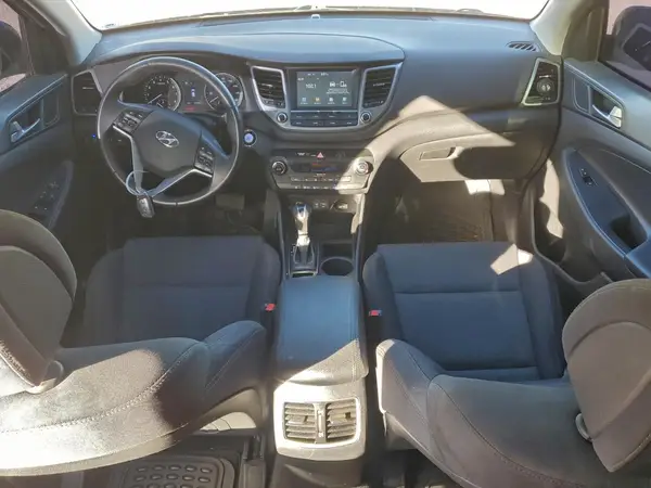 KM8J33A2XJU764036 2018 HYUNDAI TUCSON - Image 8