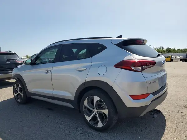 KM8J33A2XJU771410 2018 HYUNDAI TUCSON - Image 2