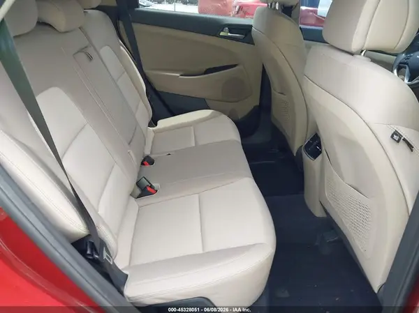 KM8J33A2XJU793360 2018 HYUNDAI TUCSON - Image 8