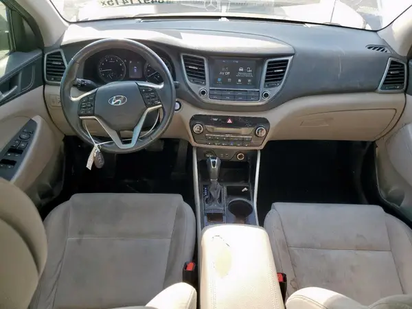 KM8J33A2XJU793505 2018 HYUNDAI TUCSON - Image 8