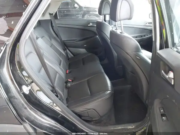 KM8J33A2XJU798638 2018 HYUNDAI TUCSON - Image 8