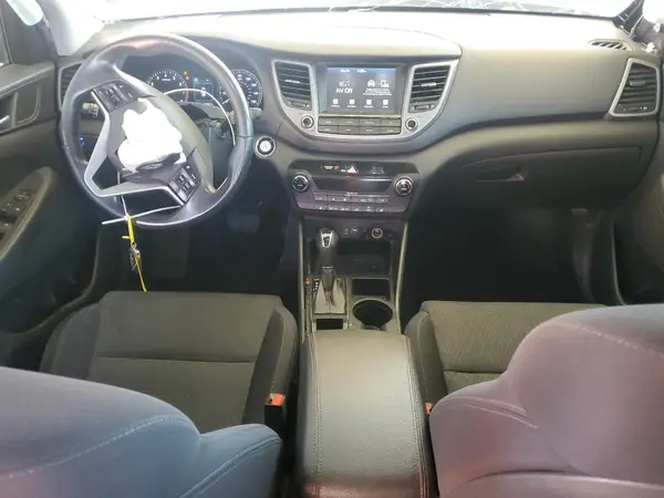 KM8J33A2XJU817656 2018 HYUNDAI TUCSON - Image 8