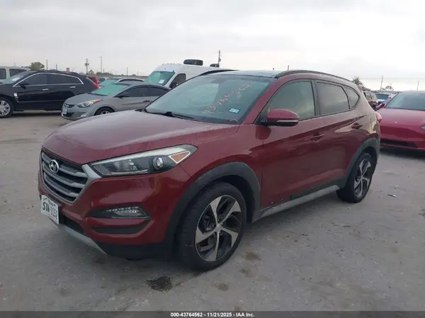 KM8J33A2XJU837017 2018 HYUNDAI TUCSON - Image 2