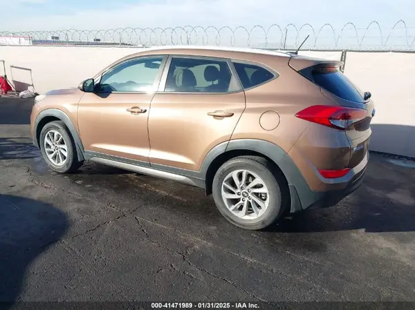 KM8J33A40GU048773 2016 HYUNDAI TUCSON - Image 2