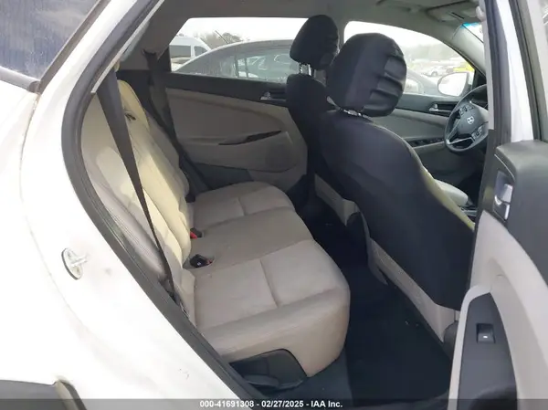 KM8J33A40GU062270 2016 HYUNDAI TUCSON - Image 8