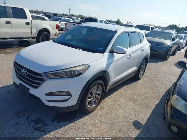 KM8J33A40GU072605 2016 HYUNDAI TUCSON - Image 2
