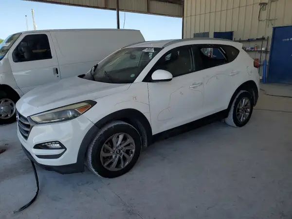 KM8J33A40GU074130 2016 HYUNDAI TUCSON - Image 1
